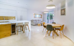 Arnona Hatze'ira Property For Sale - Living Space