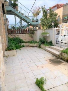 Nachalat Achim Property For Sale - Garden