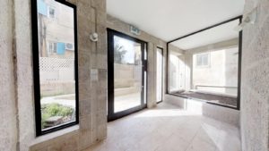 Sha'arei Hessed Apartment For Sale - Entrance